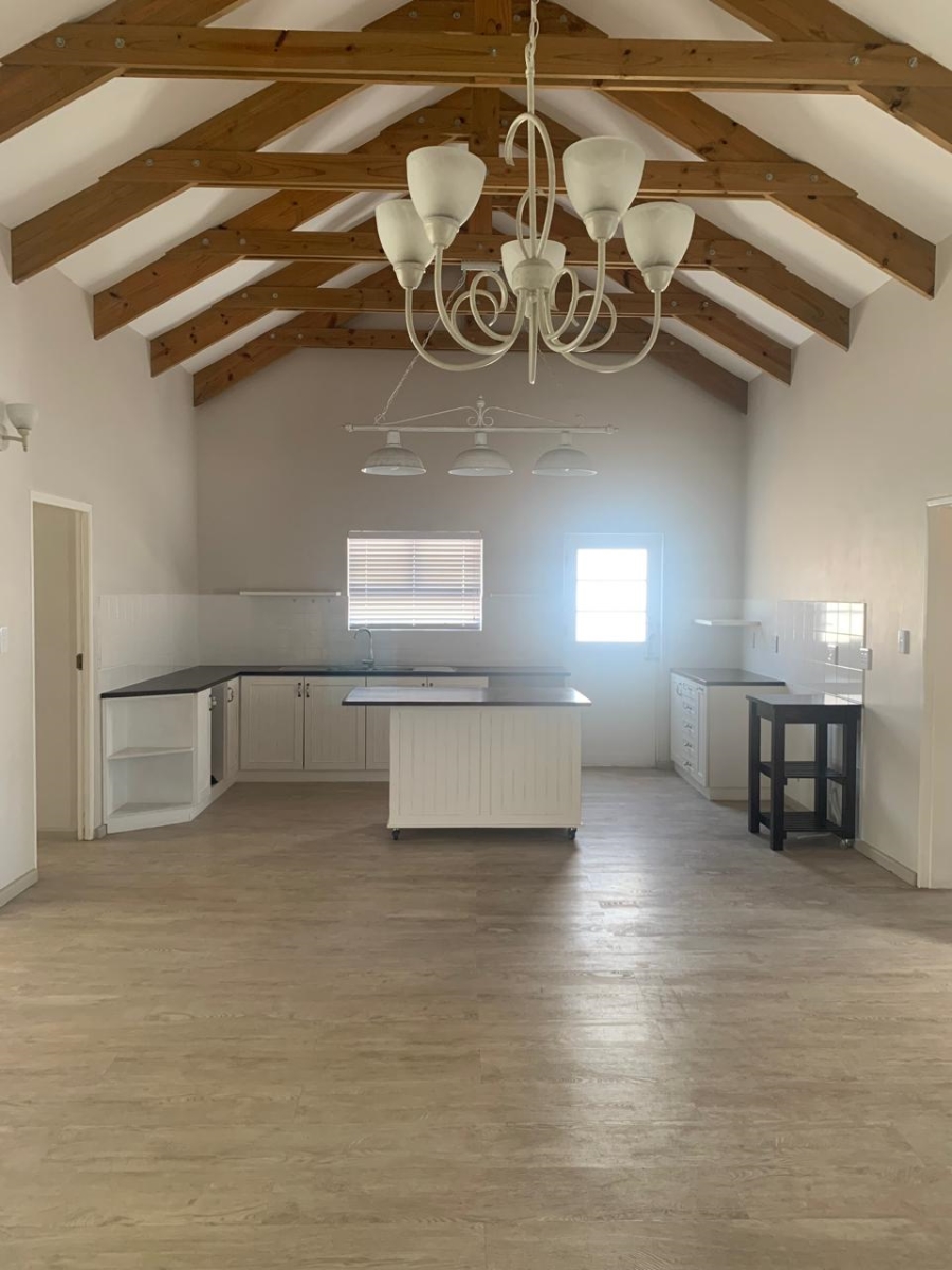 To Let 3 Bedroom Property for Rent in Middedorp Western Cape